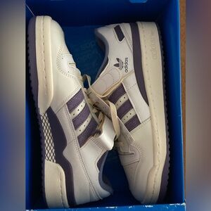 NWT - Adidas Forum 84 Low off white lilac